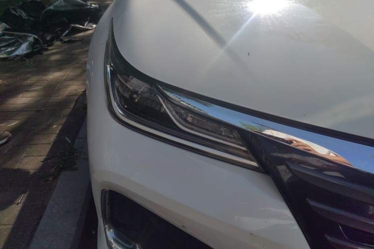Used Toyota Allion 2021 2.0L Ambition Edition Right Front Headlight