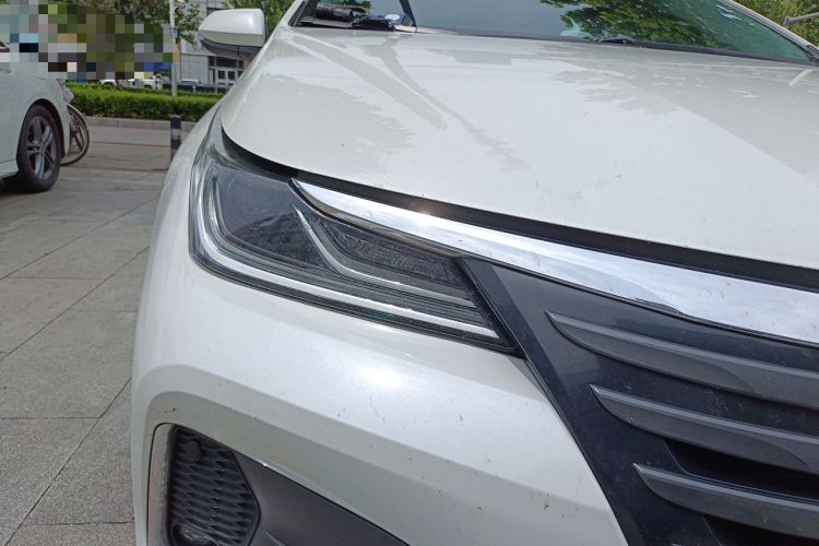 Used Toyota Allion 2021 2.0L Deluxe Edition Right Front Headlight