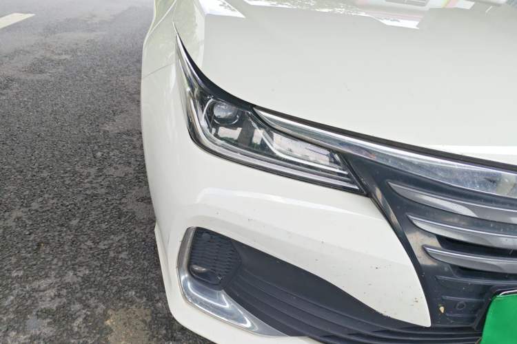 Used Toyota Allion 2021 2.0L Luxury Edition Right Front Headlight