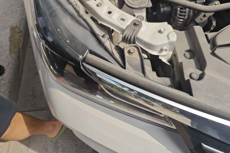Used Toyota Allion 2021 2.0L Luxury Edition Right Front Headlight