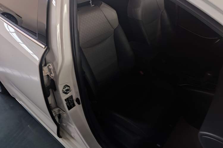 Used Toyota Allion 2021 2.0L Deluxe Edition Right Front Seat