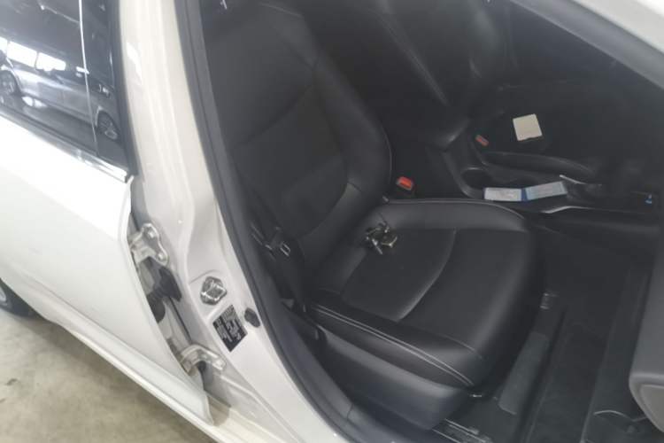 Used Toyota Allion 2021 2.0L Luxury Edition Right Front Seat