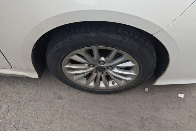 Used Toyota Allion 2021 2.0L Deluxe Edition Right Front Wheel Hub