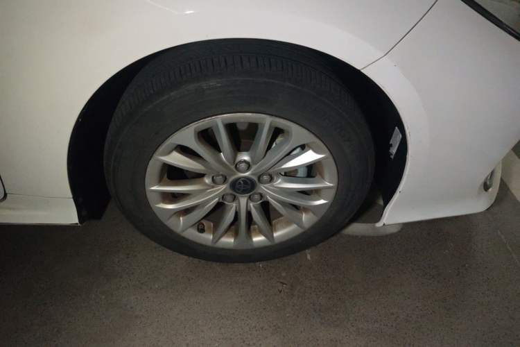Used Toyota Allion 2021 2.0L Ambition Edition Right Front Wheel Hub