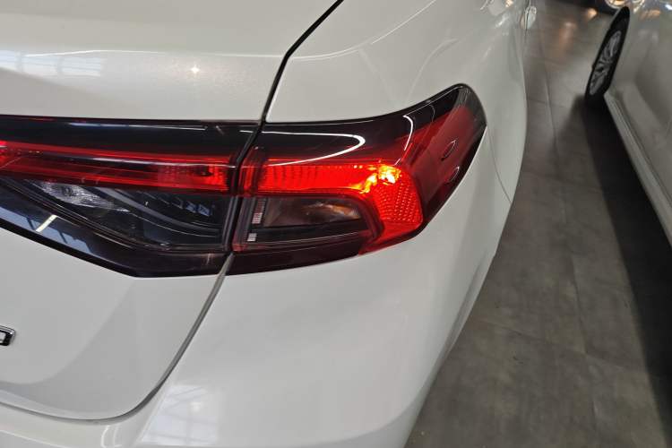 Used Toyota Allion 2021 2.0L Luxury Edition Right Rear Taillight