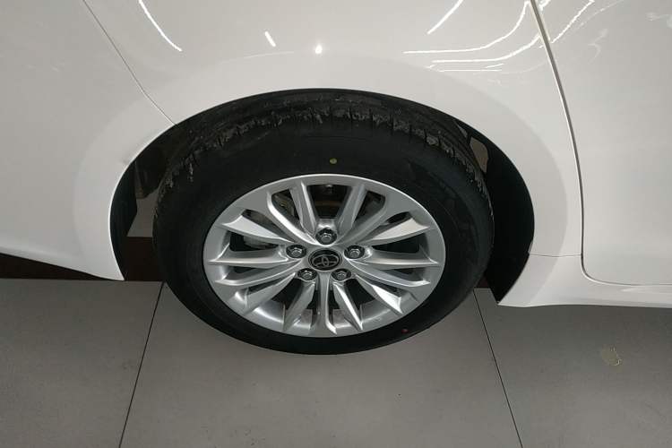 Used Toyota Allion 2021 2.0L Ambition Edition Right Rear Wheel Hub