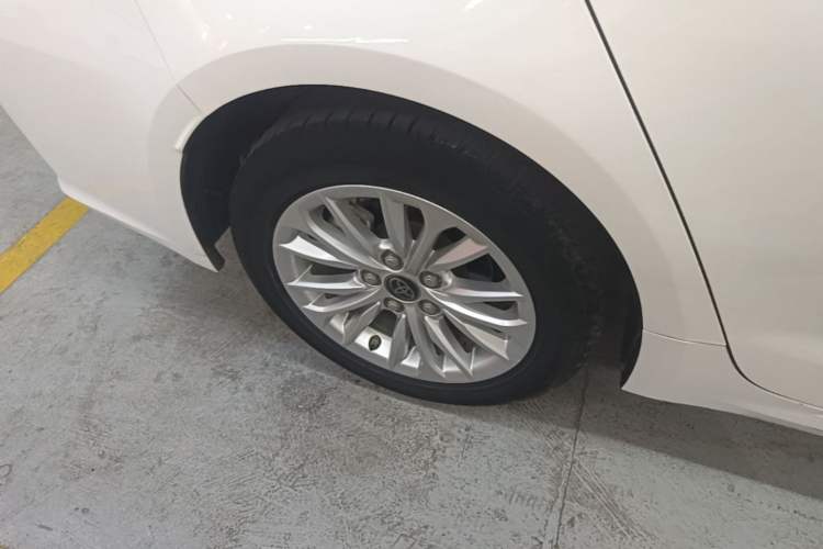Used Toyota Allion 2021 2.0L Luxury Edition Right Rear Wheel Hub
