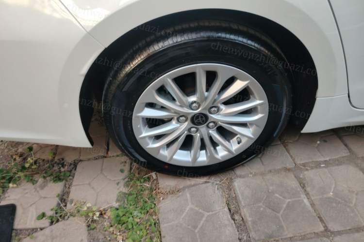 Used Toyota Allion 2021 2.0L Luxury Edition Right Rear Wheel Hub