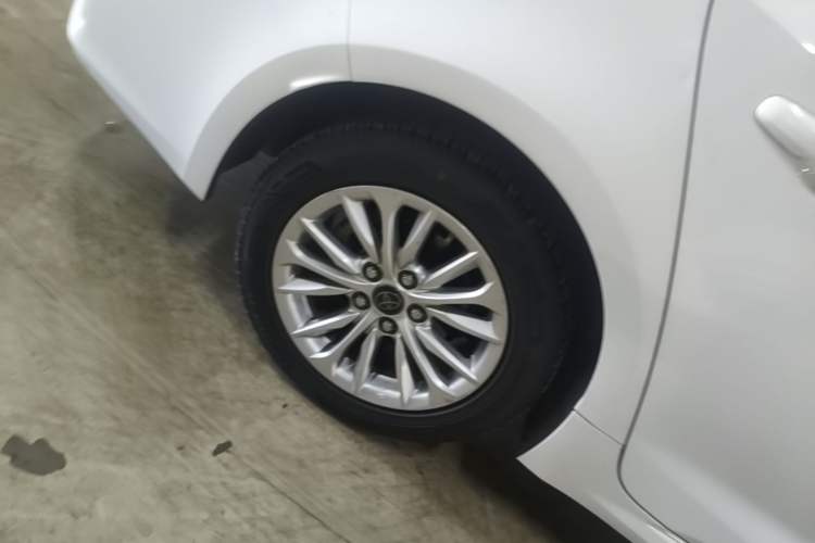 Used Toyota Allion 2021 2.0L Luxury Edition Right Rear Wheel Hub