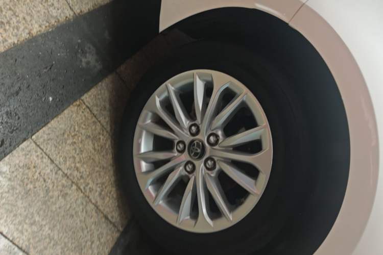 Used Toyota Allion 2021 2.0L Ambition Edition Right Rear Wheel Hub