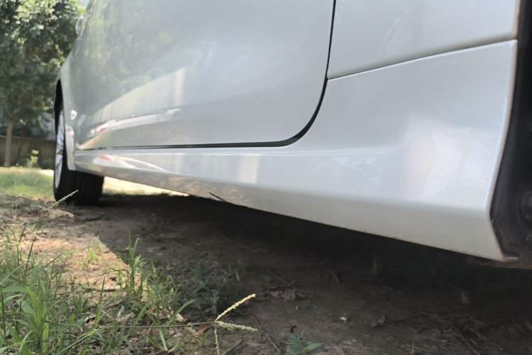 Used Toyota Allion 2021 2.0L Luxury Edition Right Side Sill