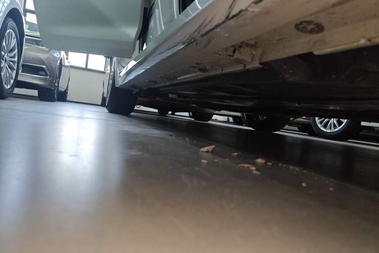 Used Toyota Allion 2021 2.0L Luxury Edition Right Side Sill