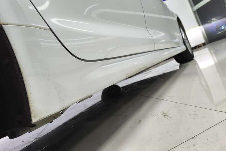 Used Toyota Allion 2021 2.0L Luxury Edition Right Side Sill
