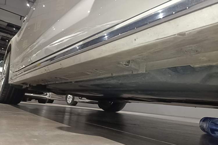 Used Toyota Allion 2021 2.0L Flagship Edition Right Side Sill