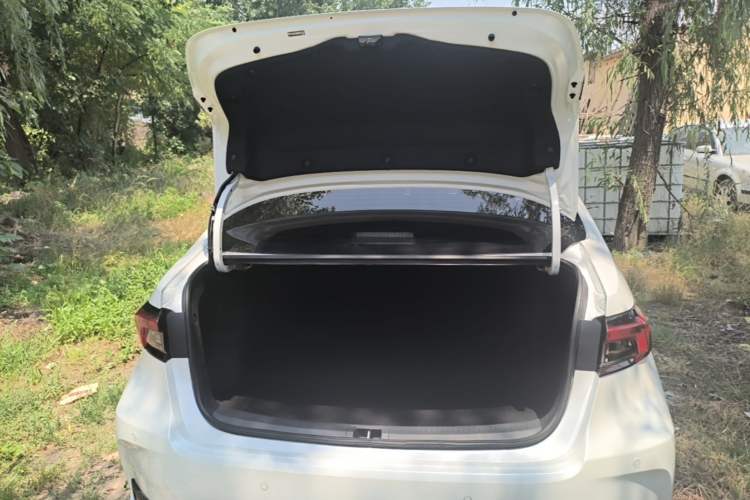 Used Toyota Allion 2021 2.0L Luxury Edition Trunk
