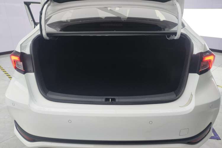 Used Toyota Allion 2021 2.0L Deluxe Edition Trunk