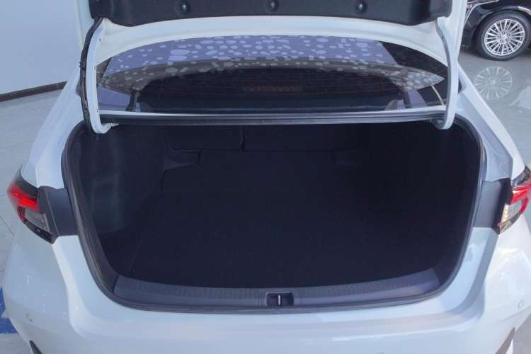 Used Toyota Allion 2021 2.0L Luxury Edition Trunk