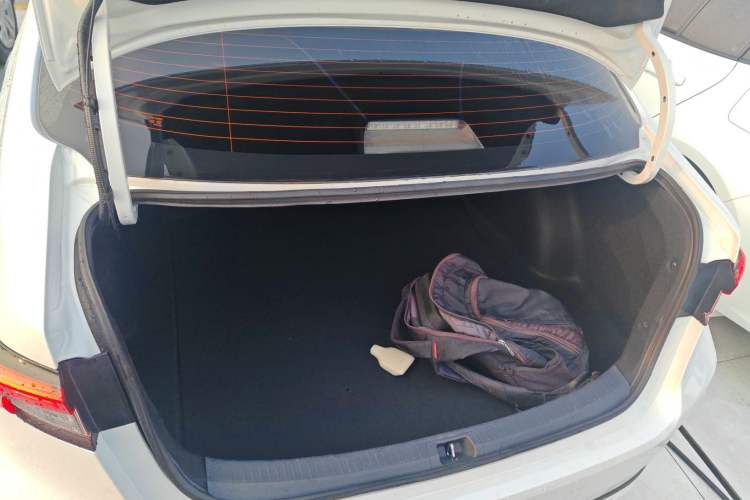 Used Toyota Allion 2021 2.0L Deluxe Edition Trunk