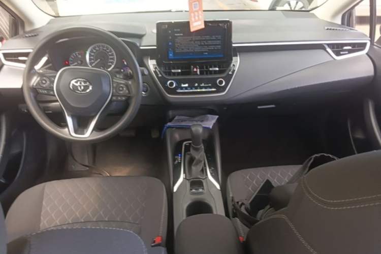 Used Toyota Allion 2022 2.0L Elite Edition Center Console