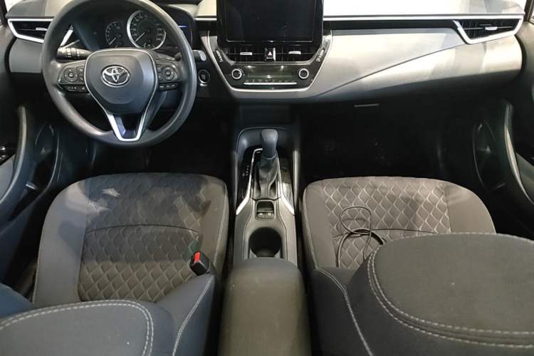 Used Toyota Allion 2022 2.0L Elite Edition Center Console