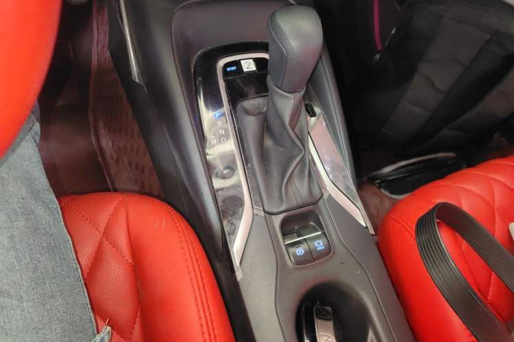 Used Toyota Allion 2022 2.0L Elite Edition Gear Lever