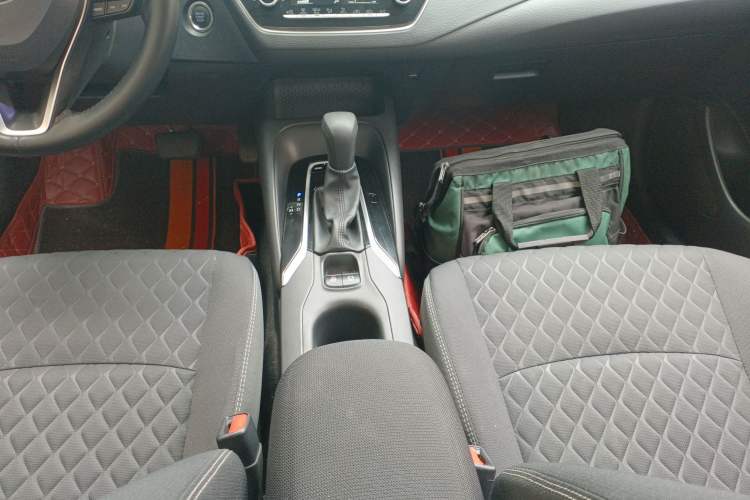 Used Toyota Allion 2022 2.0L Elite Edition Gear Lever