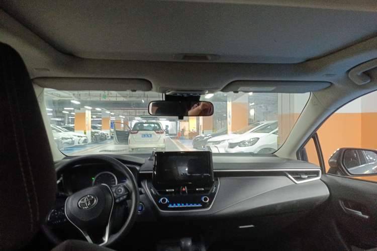 Used Toyota Allion 2022 2.0L Elite Edition Headliner