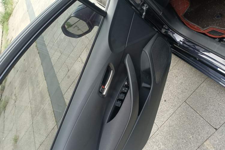 Used Toyota Allion 2022 2.0L Elite Edition Interior 7
