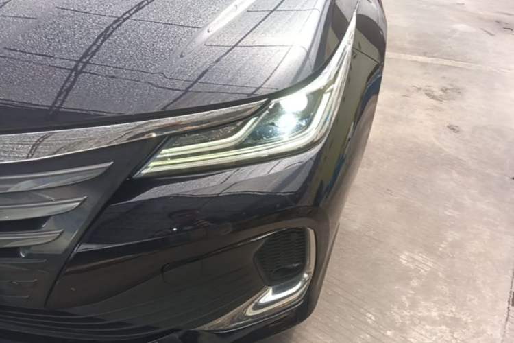 Used Toyota Allion 2022 2.0L Elite Edition Left Front Headlight