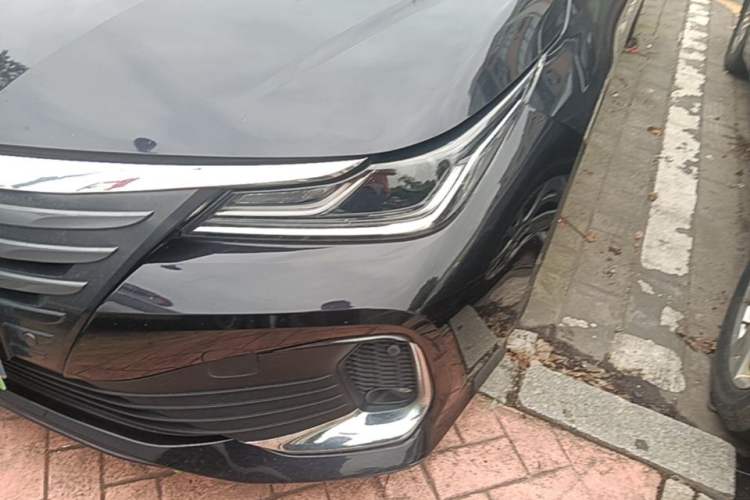 Used Toyota Allion 2022 2.0L Elite Edition Left Front Headlight
