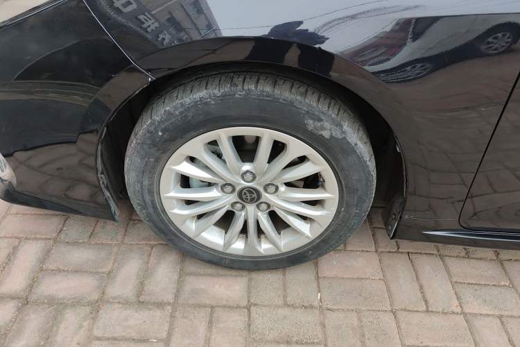 Used Toyota Allion 2022 2.0L Elite Edition Left Front Wheel Hub