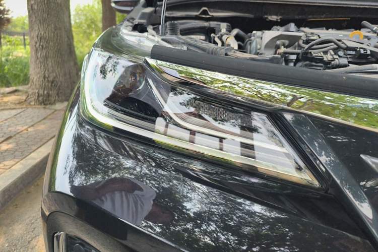 Used Toyota Allion 2022 2.0L Pioneer Edition Right Front Headlight