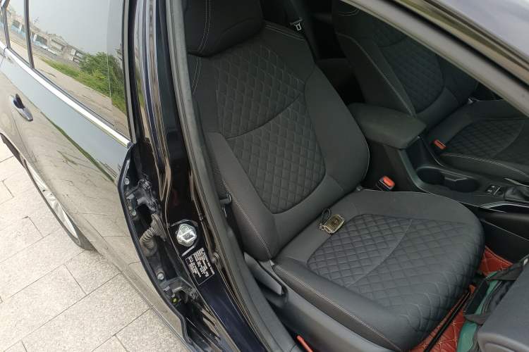 Used Toyota Allion 2022 2.0L Elite Edition Right Front Seat