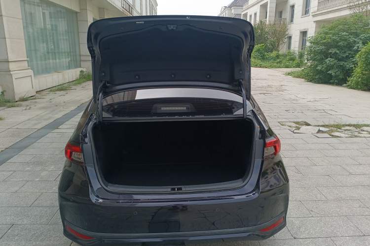 Used Toyota Allion 2022 2.0L Elite Edition Trunk