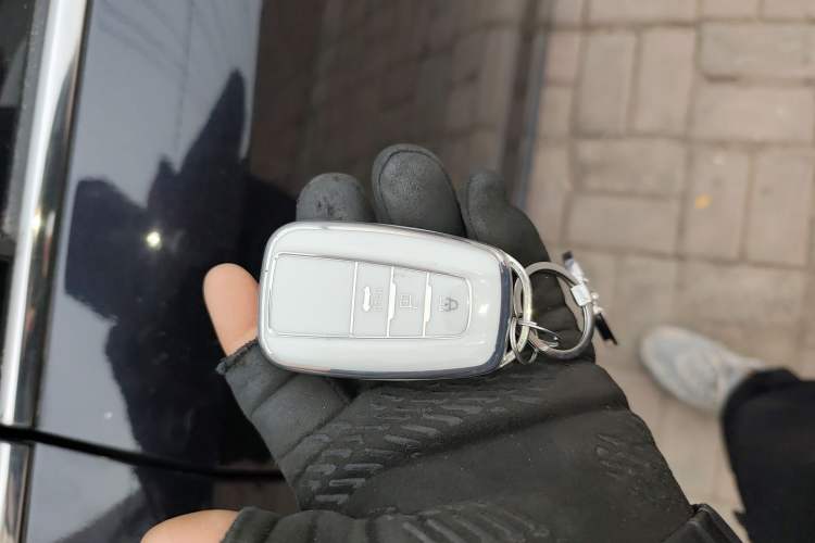 Used Toyota Allion 2022 2.0L Elite Edition Vehicle Key