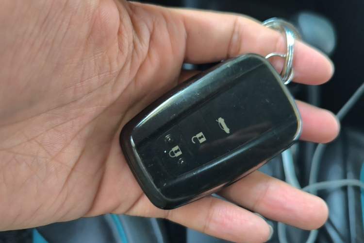 Used Toyota Allion 2022 2.0L Pioneer Edition Vehicle Key