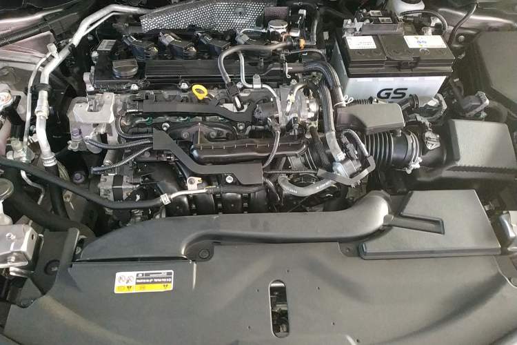 Used Toyota Allion 2022 2.0L Elite Edition Engine Bay