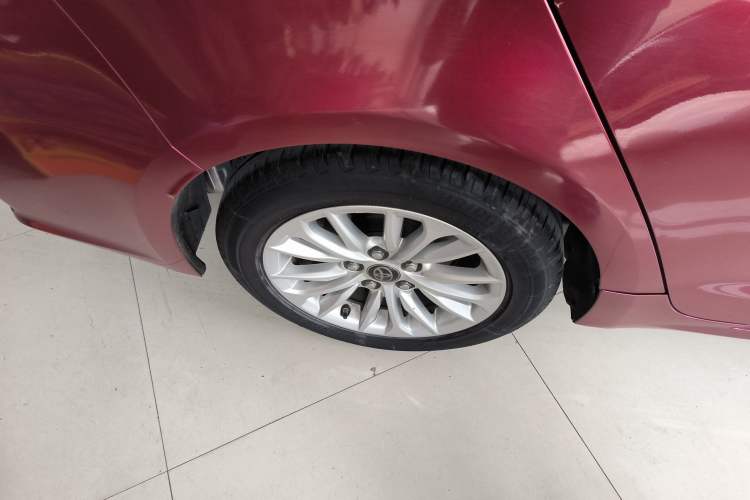Used Toyota Allion 2022 2.0L Pioneer Edition Right Rear Wheel Hub