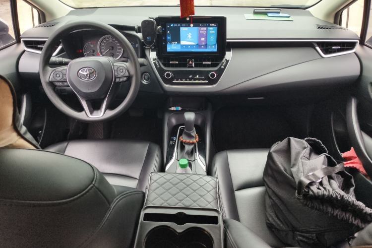 Used Toyota Allion 2022 2.0L Elite Edition Center Console
