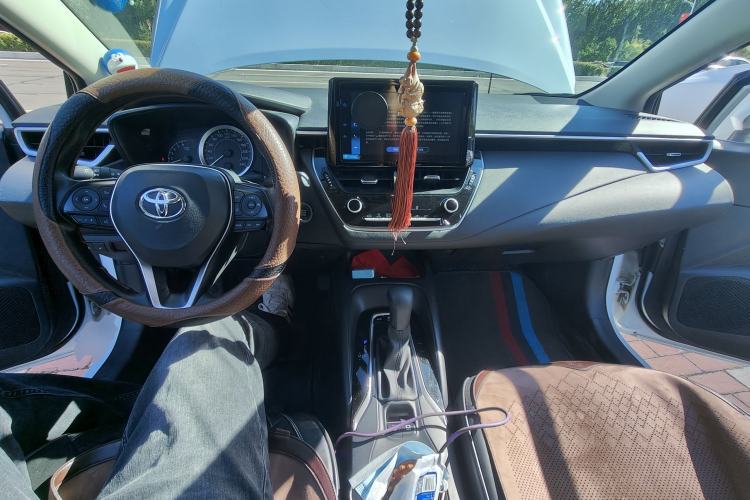 Used Toyota Allion 2022 2.0L Elite Edition Center Console