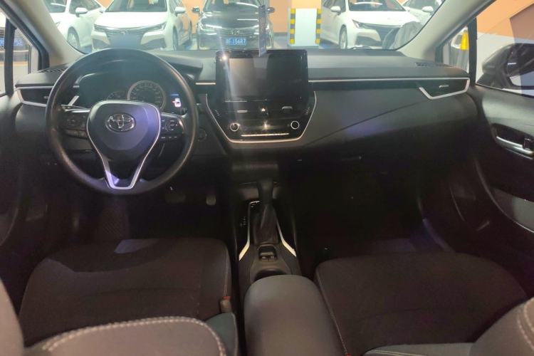 Used Toyota Allion 2022 2.0L Elite Edition Center Console