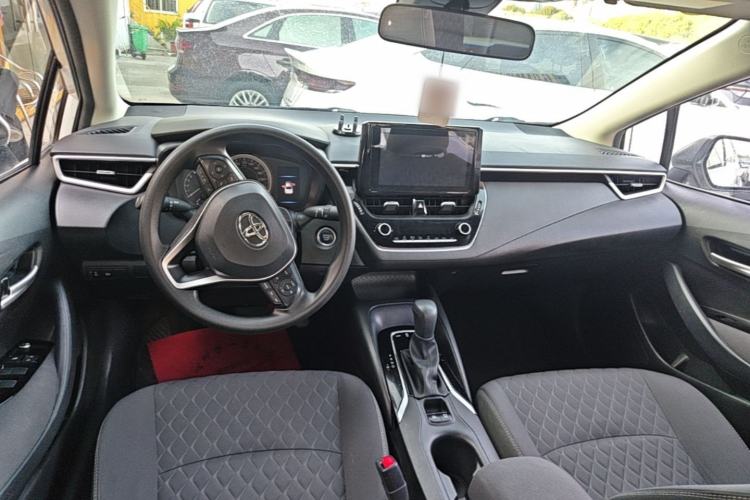 Used Toyota Allion 2022 2.0L Elite Edition Center Console