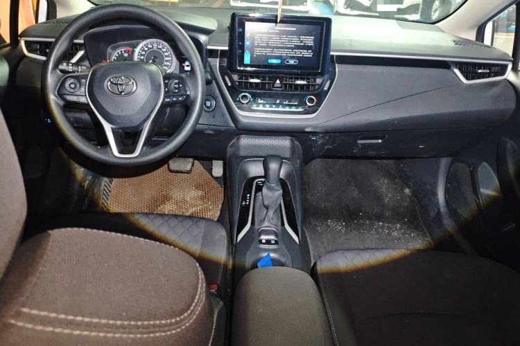 Used Toyota Allion 2022 2.0L Elite Edition Center Console