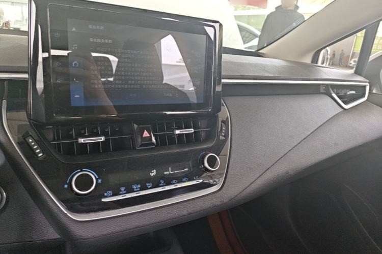 Used Toyota Allion 2022 2.0L Elite Edition Center Console