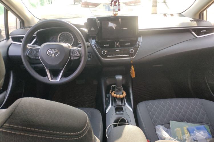 Used Toyota Allion 2022 2.0L Elite Edition Center Console