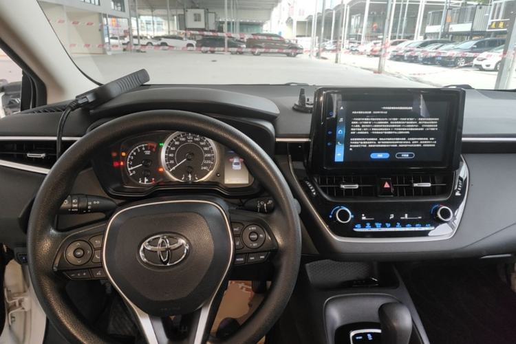 Used Toyota Allion 2022 2.0L Elite Edition Center Console