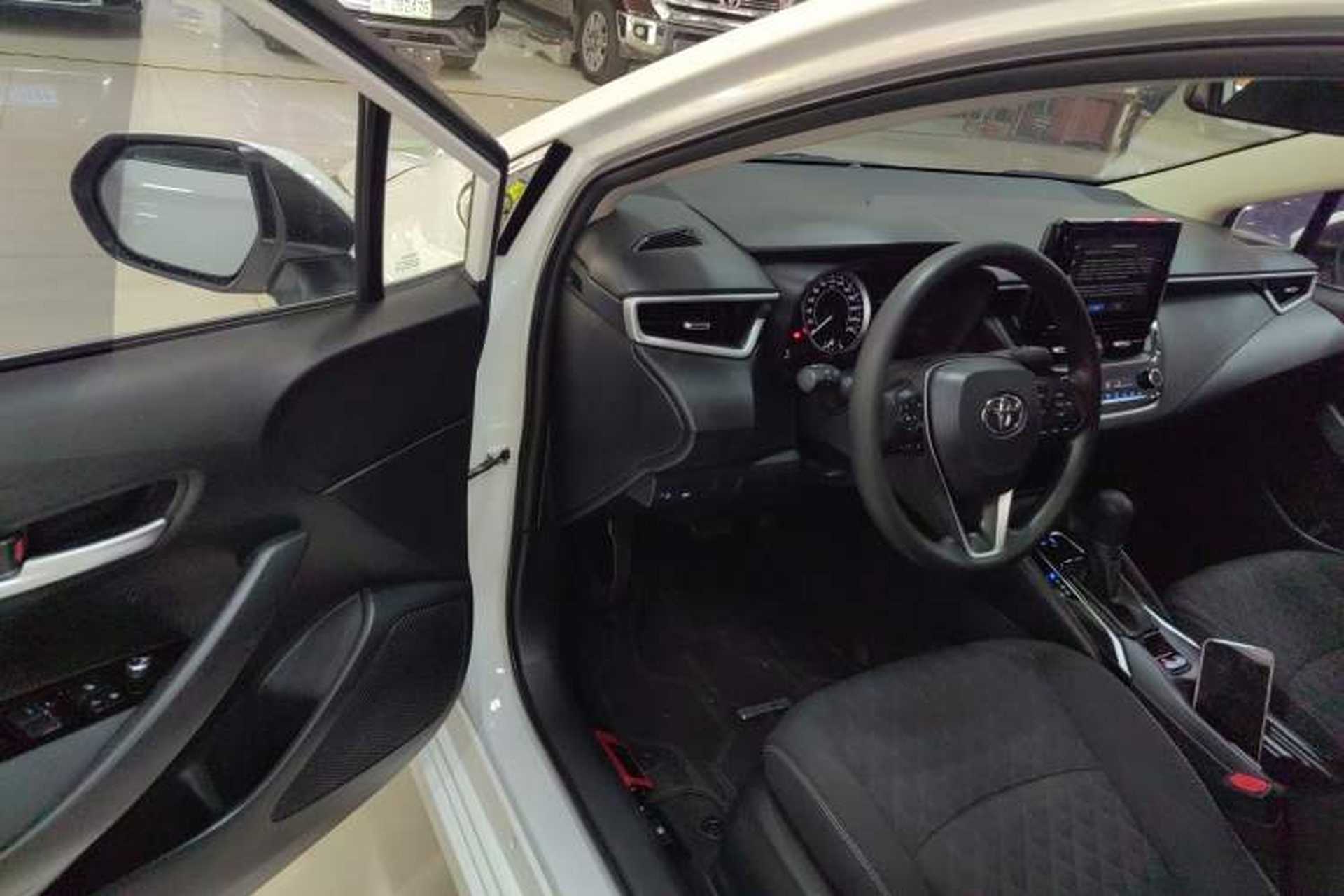 Used Toyota Allion 2022 2.0L Elite Edition Driver Seat