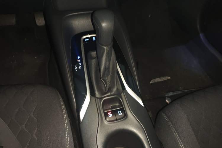 Used Toyota Allion 2022 2.0L Elite Edition Gear Lever