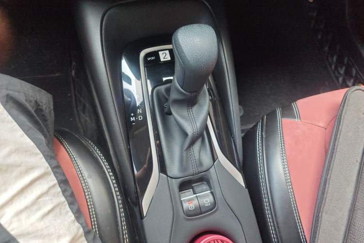 Used Toyota Allion 2022 2.0L Elite Edition Gear Lever