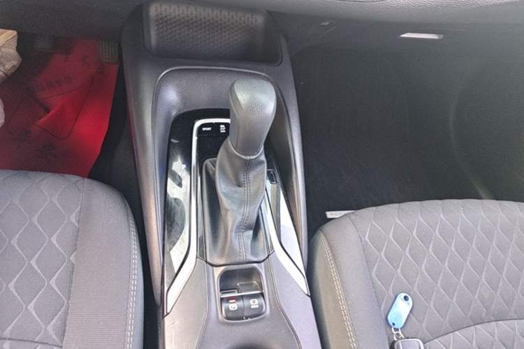 Used Toyota Allion 2022 2.0L Elite Edition Gear Lever